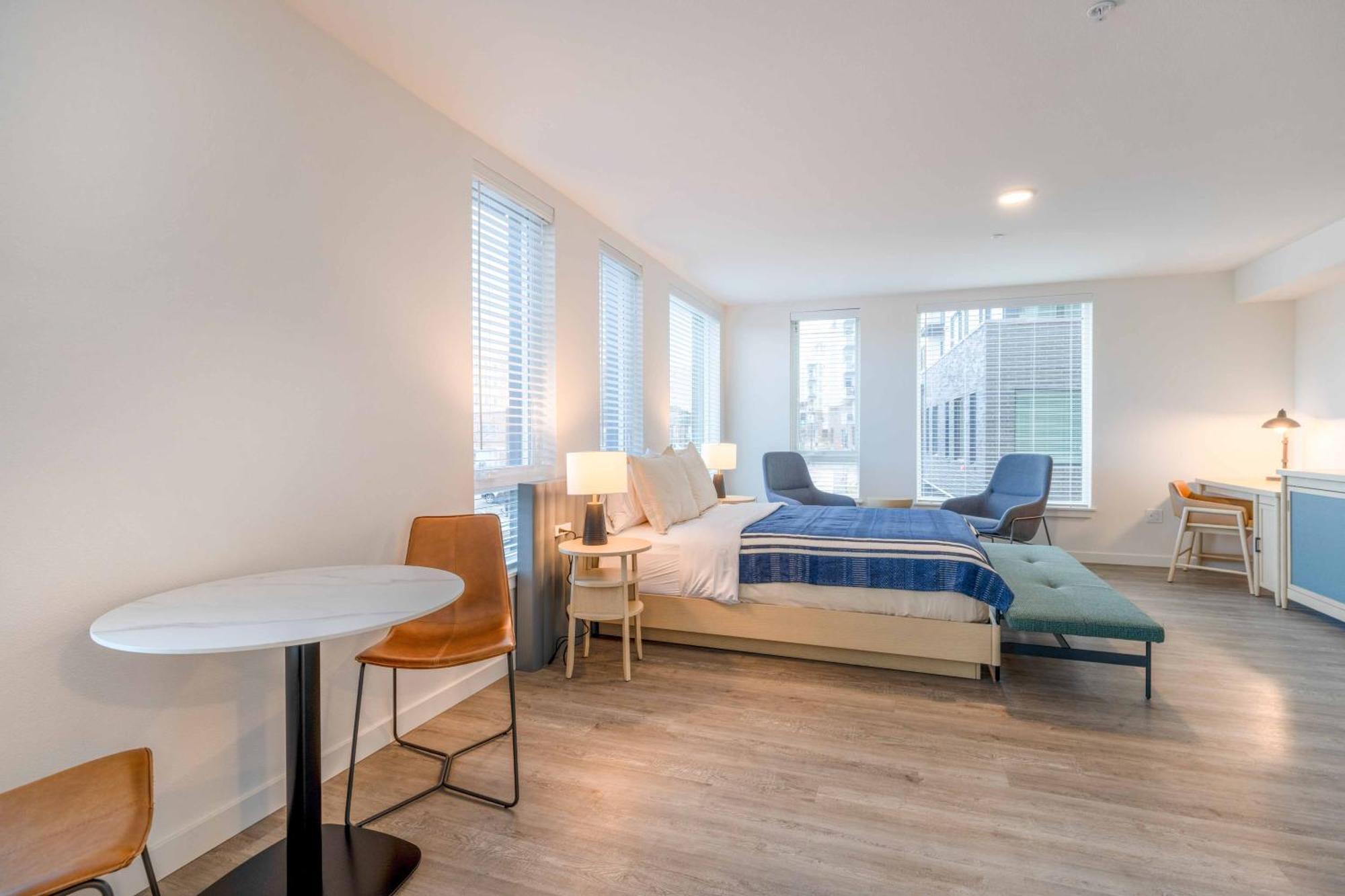 Marina Square Suites Бремертон Экстерьер фото