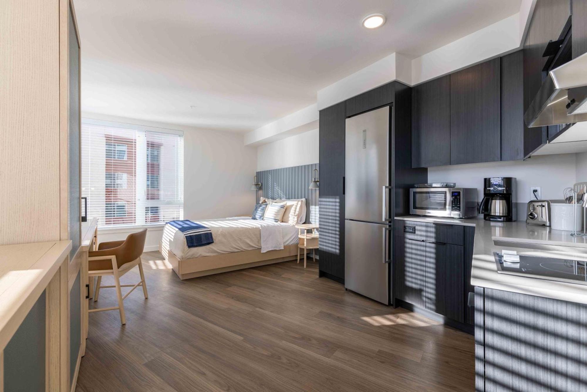 Marina Square Suites Бремертон Экстерьер фото