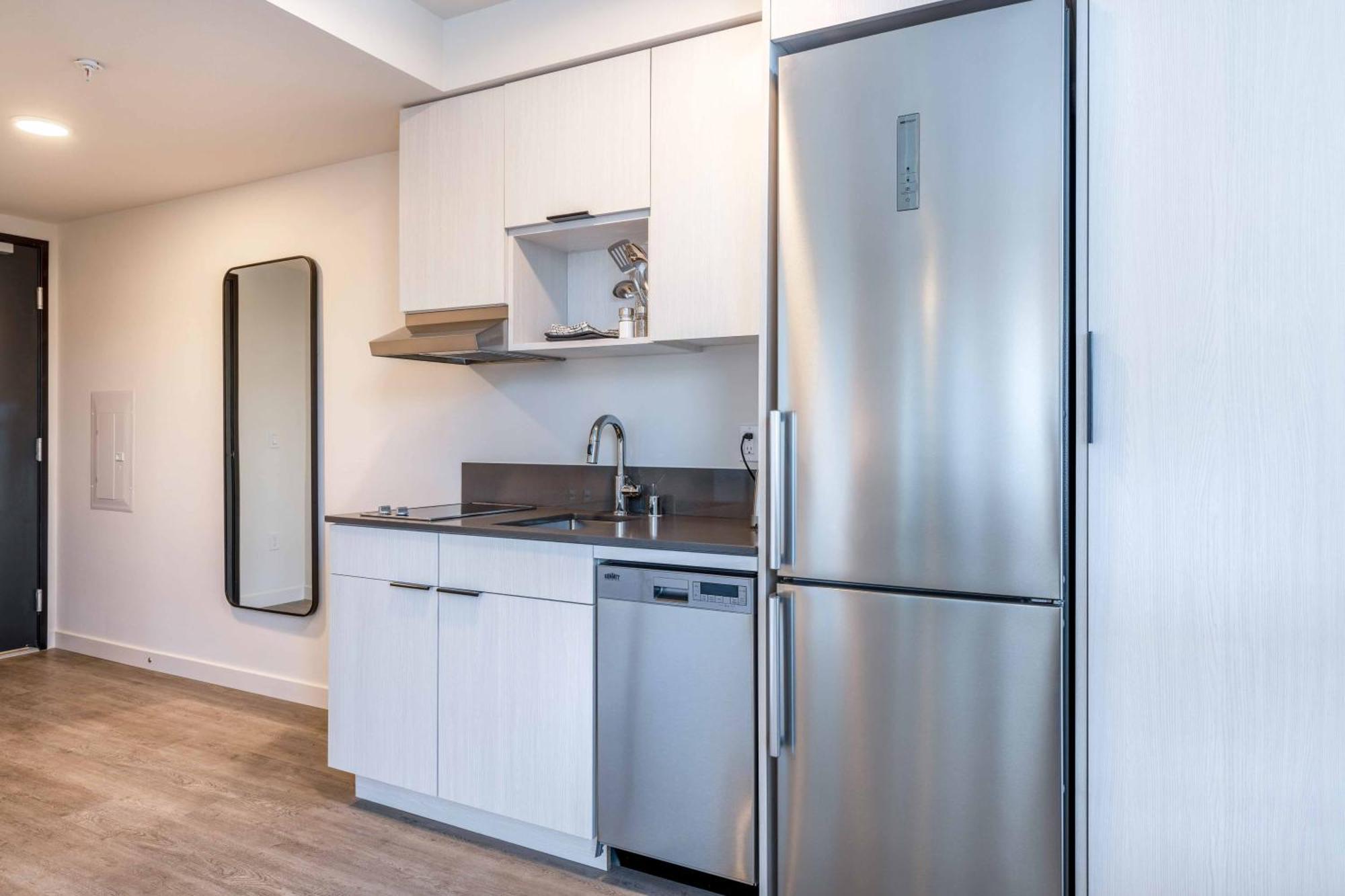 Marina Square Suites Бремертон Экстерьер фото